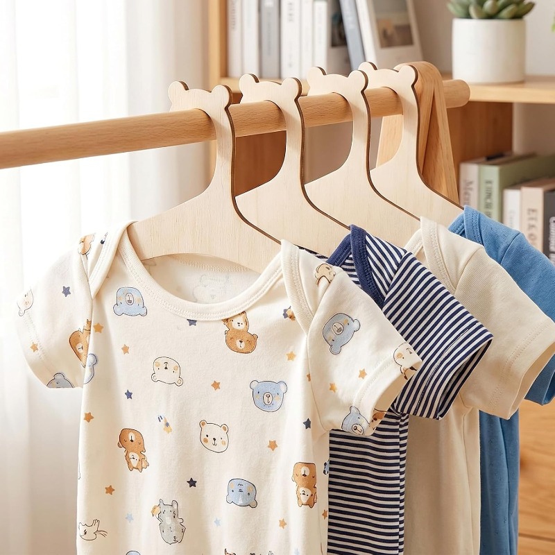 Baby Clothes Rack Cute Bear Wo - огляд і ціна Baby Clothing Rack